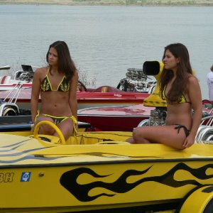 Hotboats_and_babes_283.jpg