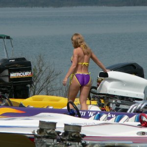 Hotboats_and_babes_308.jpg