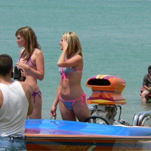 Hotboats_and_babes_361.jpg