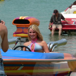 Hotboats_and_babes_364.jpg