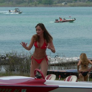 Hotboats_and_babes_384.jpg