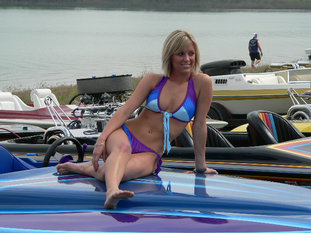 Hotboats_and_babes_280.jpg