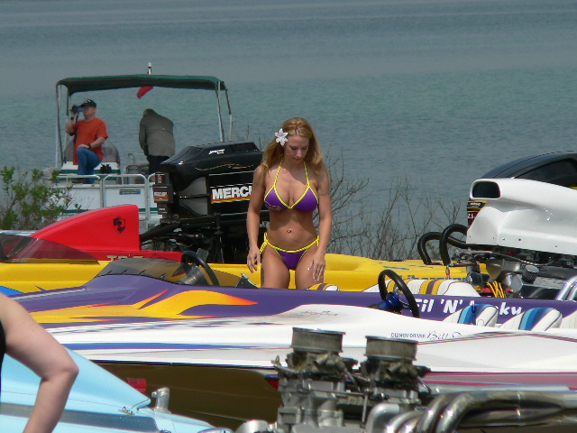 Hotboats_and_babes_307.jpg