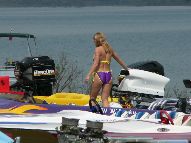 Hotboats_and_babes_308.jpg