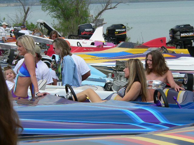 Hotboats_and_babes_322.jpg