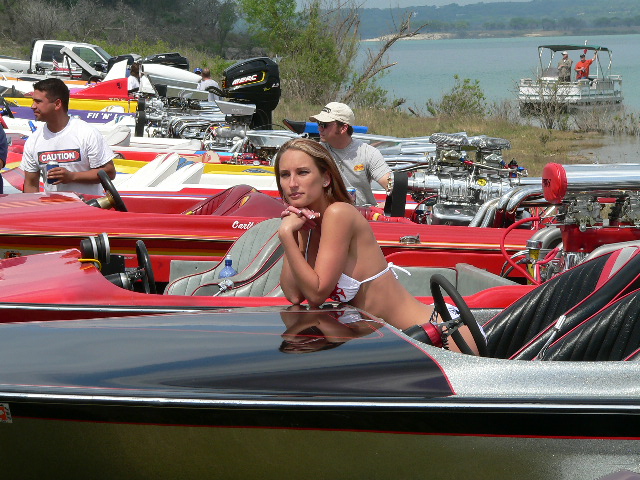 Hotboats_and_babes_340.jpg