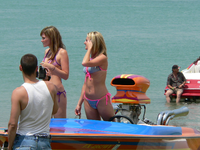 Hotboats_and_babes_361.jpg