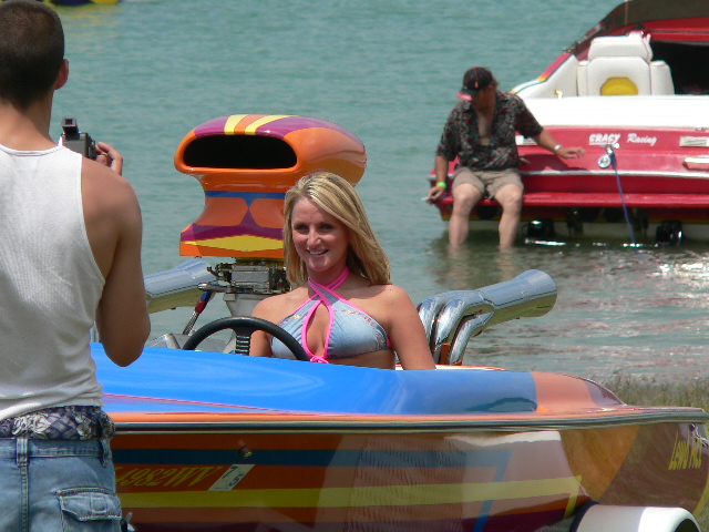 Hotboats_and_babes_364.jpg