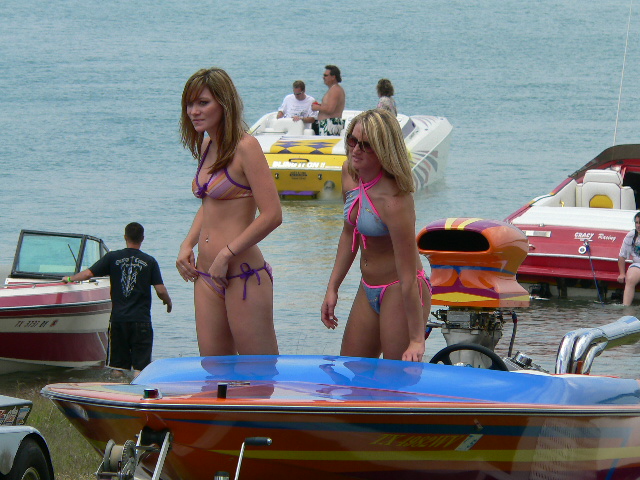 Hotboats_and_babes_385.jpg